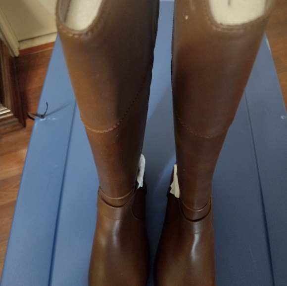 Boots - Picture 7 of 7